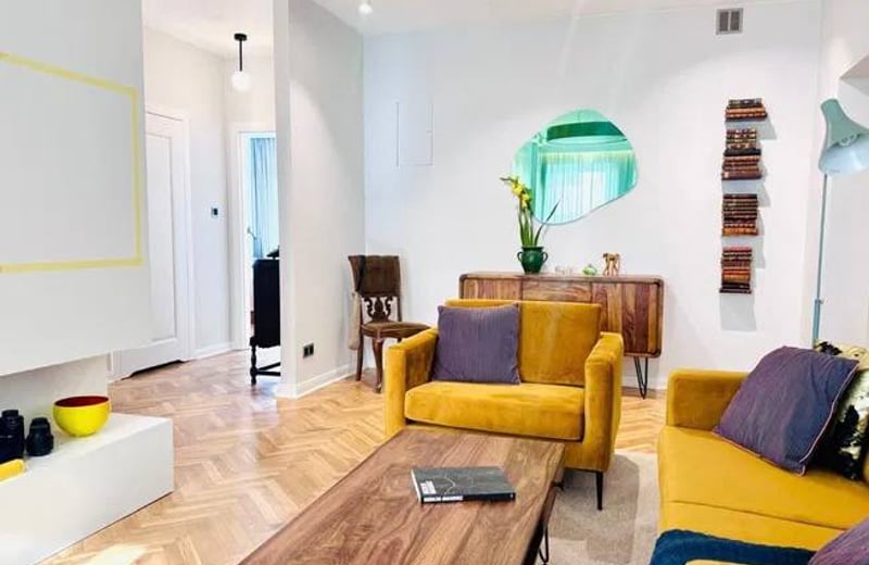 Alquiler de un elegante apartamento amueblado de 3 habitaciones, 74 m², Śródmieście, Varsovia, Polonia